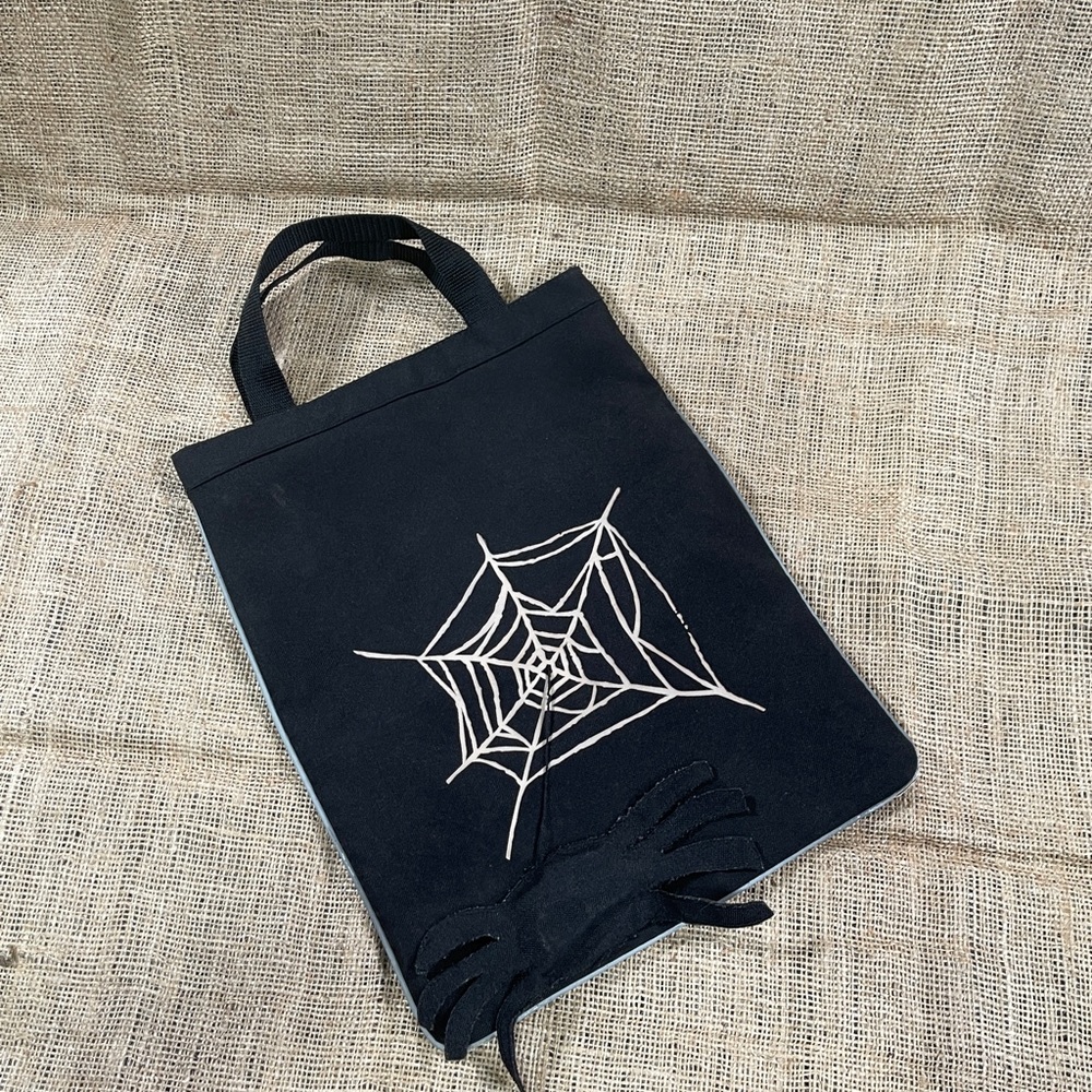 ***pottery Barn Kids Spider Treat Halloween Tote Bag